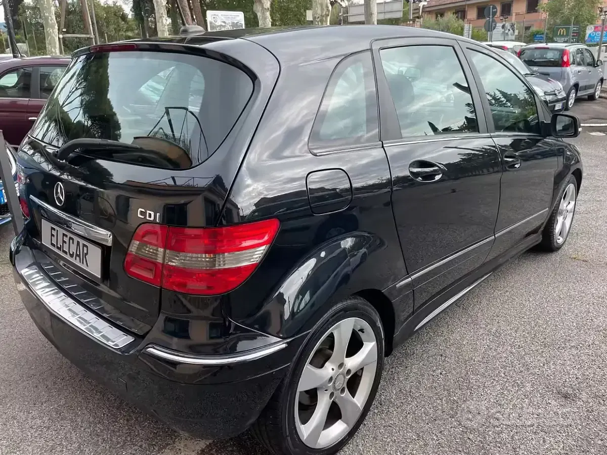 Usata Mercedes B180 109 CV (80 kW) 2010 Monovolume