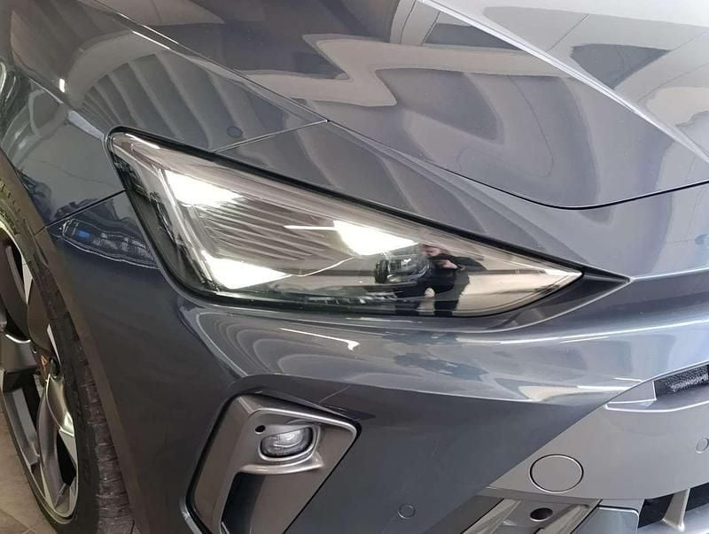 Usata Cupra Leon 150 CV (110 kW) 2025 Grigio scuro Utilitaria