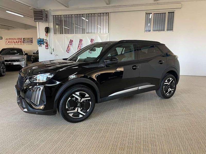 Usata Peugeot 2008 Allure 101 CV (74 kW) 2025 Nero metalizzato SUV