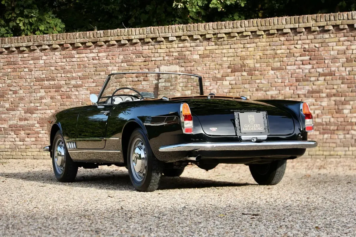 Usata Alfa Romeo 2000 115 CV (84 kW) 1961 Nero Cabrio