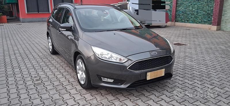 Usata Ford Focus 2016 Marrone Station wagon
