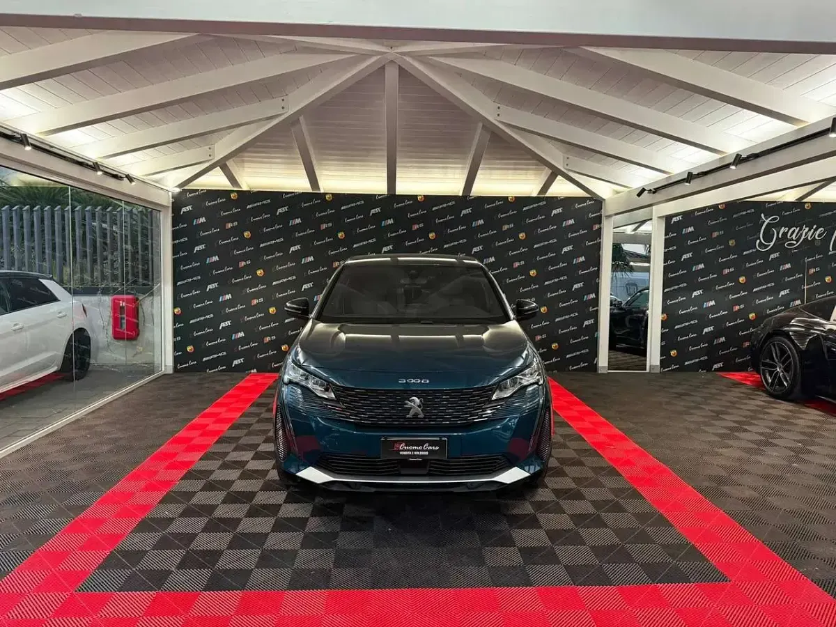Usata Peugeot 3008 Allure 131 CV (96 kW) 2023 Blu/azzurro SUV