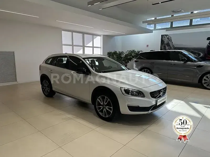 Usata Volvo V60 CC Plus 150 CV (110 kW) 2017 Bianco Station wagon