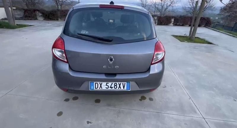Usata Renault Clio II Luxe 103 CV (75 kW) 2009 Berlina