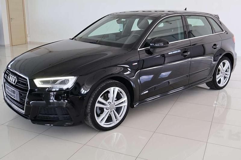 Usata Audi A3 Admired 150 CV (110 kW) 2020 Nero mito Berlina
