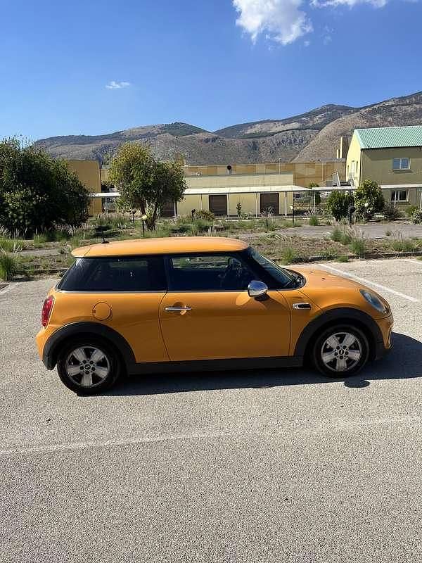 Usata Mini One D Business 95 CV (69 kW) 2015 Utilitaria