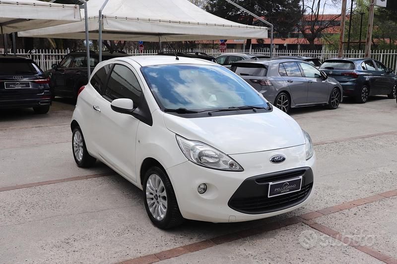 Begagnad Ford Ka Titanium 69 HK (50 kW) 2015 Vit Sedan