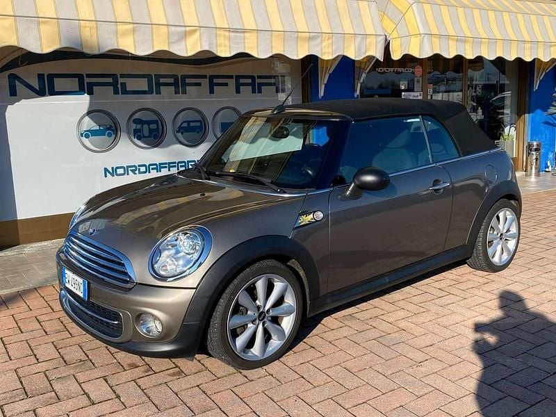 Usata Mini Cooper Cabriolet 122 CV (89 kW) 2014 Grigio Cabrio