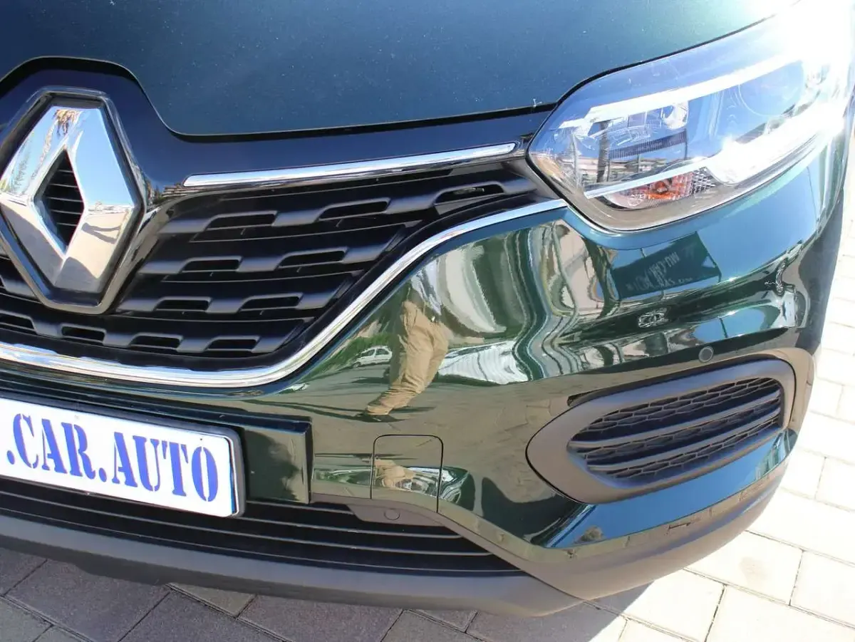 Usata Renault Kadjar Business 140 CV (102 kW) 2019 Verde SUV