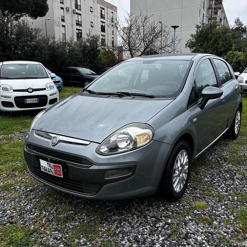 Usata Fiat Punto Evo Active 69 CV (50 kW) 2011 Grigio Utilitaria