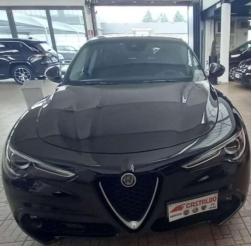 Usata Alfa Romeo Stelvio Business 160 CV (117 kW) 2021 Nero SUV