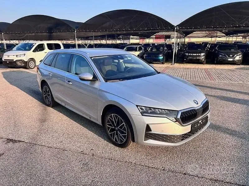 Nuova Skoda Octavia Executive 150 CV (110 kW) 2025 Grigio Station wagon