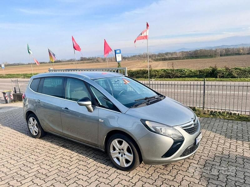 Usata Opel Zafira Tourer 135 CV (99 kW) 2015 Argento Monovolume