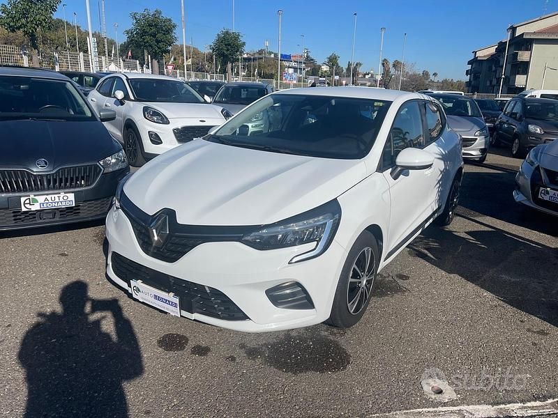 Bianco Usata 2021 Renault Clio V Zen Tre volumi | 12.950 € (Ottimo prezzo) - Immagine 1/4