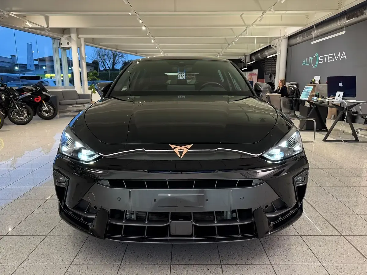 Usata Cupra Leon 150 CV (110 kW) 2025 Nero Berlina