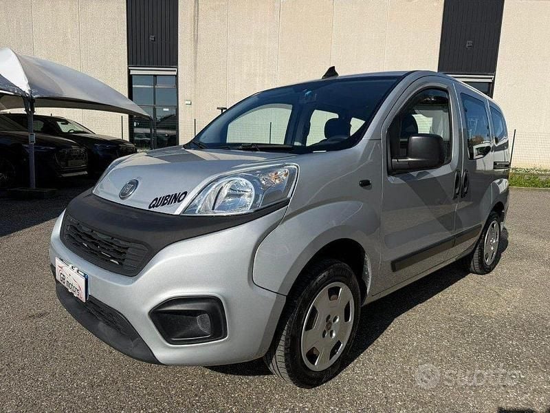 Usata Fiat Qubo Easy 77 CV (56 kW) 2018 Grigio Monovolume