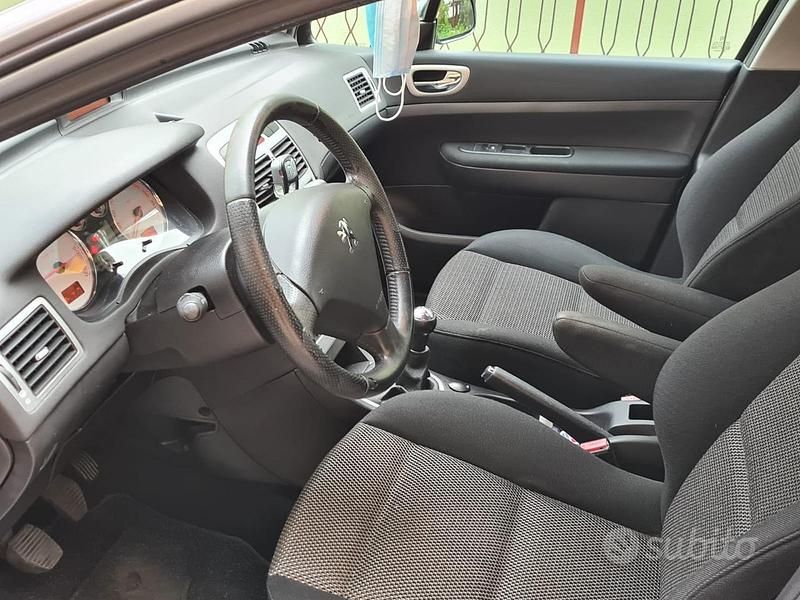 Usata Peugeot 307 90 CV (66 kW) 2008 Grigio Station wagon