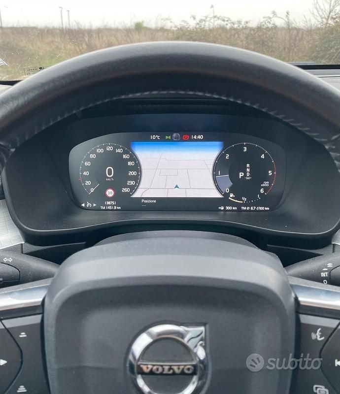 Usata Volvo XC40 190 CV (139 kW) 2018 Grigio SUV