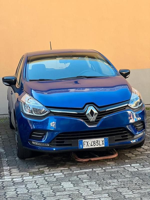 Usata Renault Clio IV Life 90 CV (66 kW) 2019 Blu Utilitaria