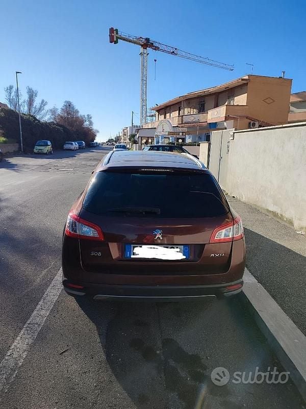 Usata Peugeot 508 RXH 163 CV (119 kW) 2013 Marrone Station wagon