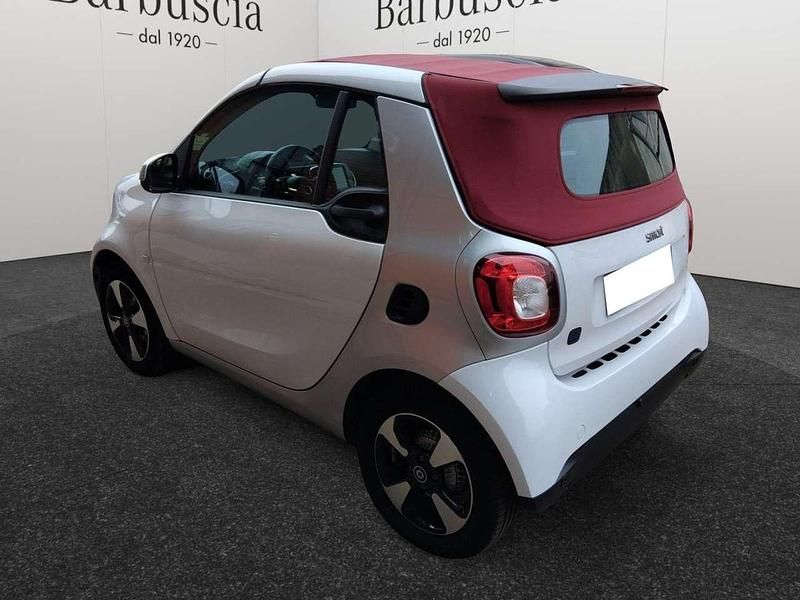 Usata Smart ForTwo Electric Drive Passion 60 kW (82 CV) 2023 Bianco Cabrio