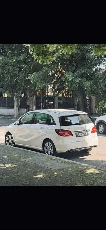 Usata Mercedes B200 Style 136 CV (100 kW) 2017 Utilitaria