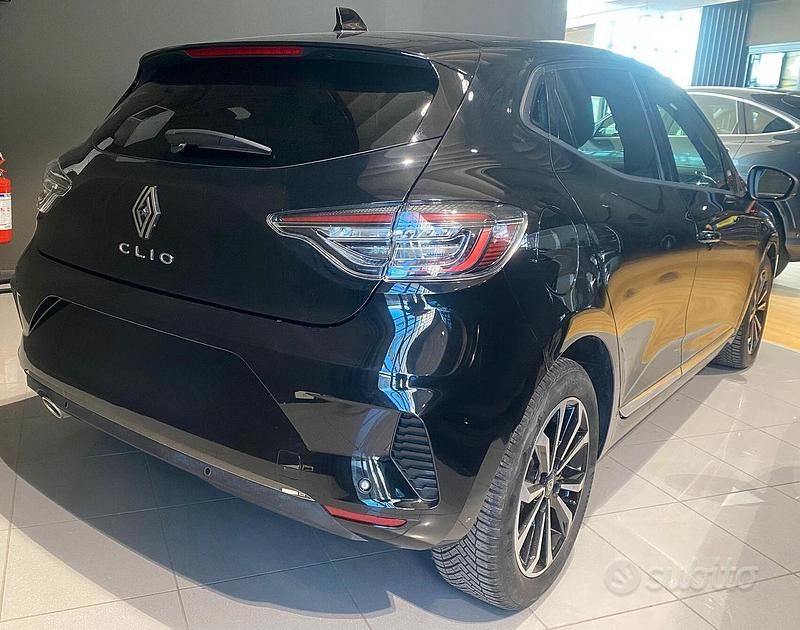 Usata Renault Clio V Techno 91 CV (66 kW) 2025 Nero Berlina