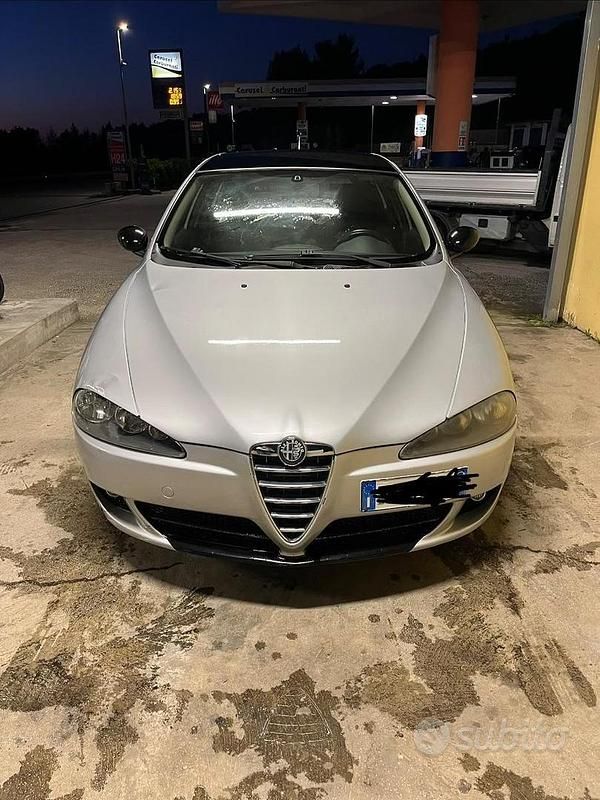 Usata Alfa Romeo 147 120 CV (88 kW) 2008 Grigio Utilitaria