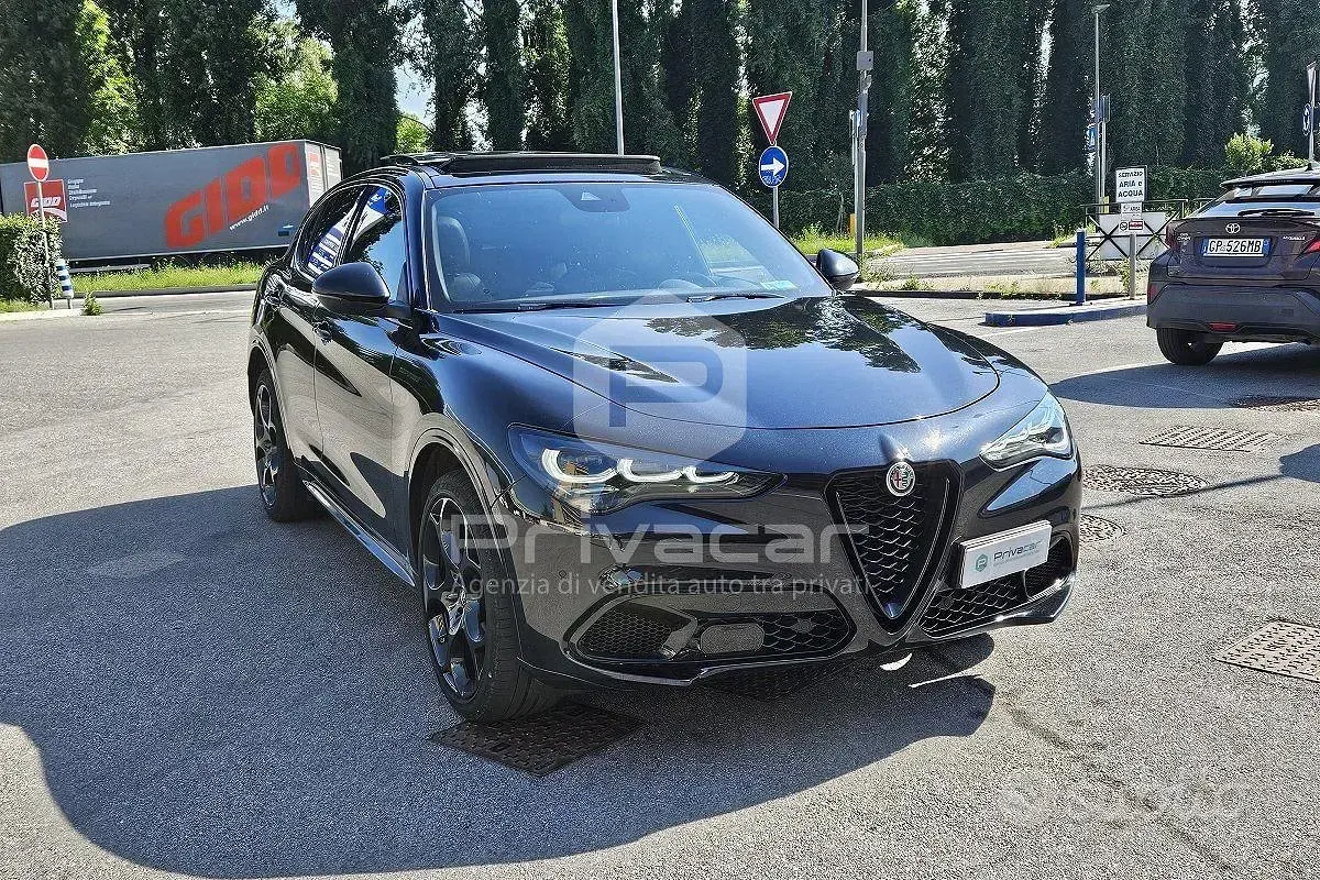 Usata Alfa Romeo Stelvio Competizione 280 CV (205 kW) 2023 Nero SUV