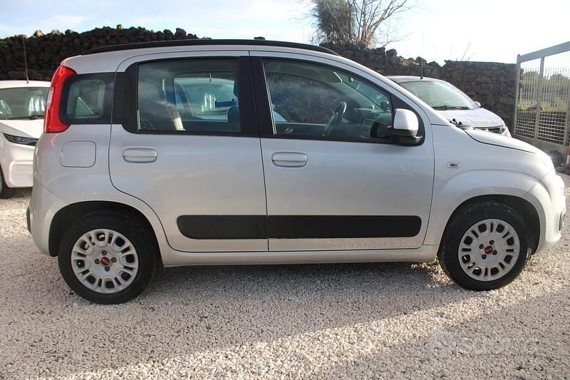 Usata Fiat Panda Lounge 69 CV (50 kW) 2020 Grigio Utilitaria