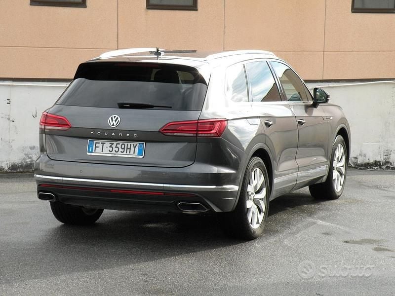 Usata VW Touareg Advance 231 CV (169 kW) 2019 Grigio SUV