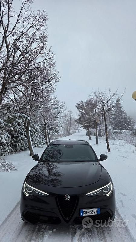 Usata Alfa Romeo Stelvio Veloce 210 CV (154 kW) 2020 Nero SUV