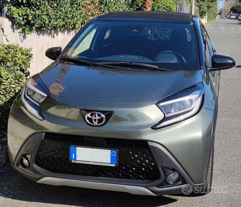 Usata Toyota Aygo X Lounge 72 CV (52 kW) 2022 Verde SUV