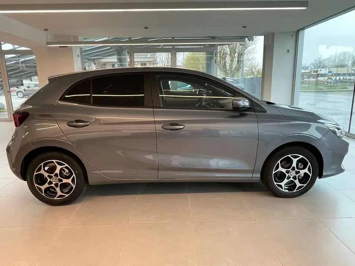 Nuova MG MG3 Luxury 194 CV (142 kW) 2026 Hampstead gray Utilitaria