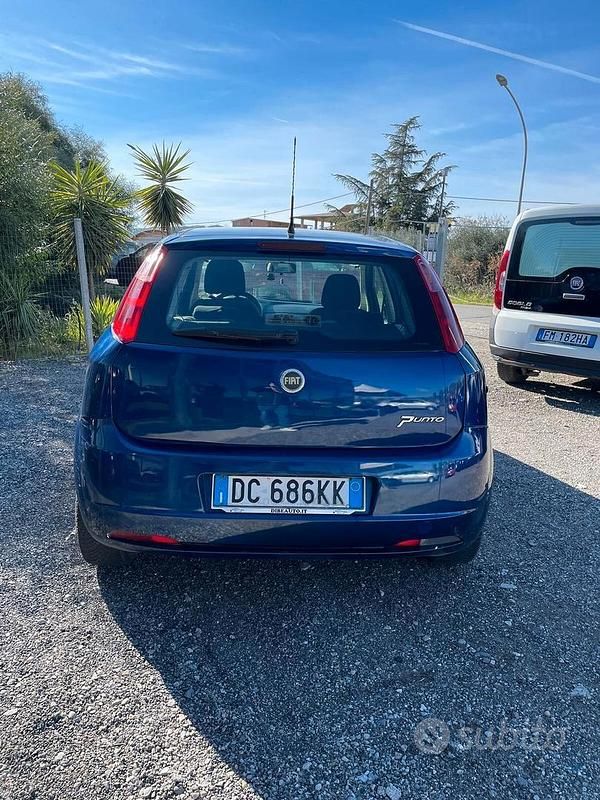 Usata Fiat Grande Punto 75 CV (55 kW) 2006 Blu Utilitaria