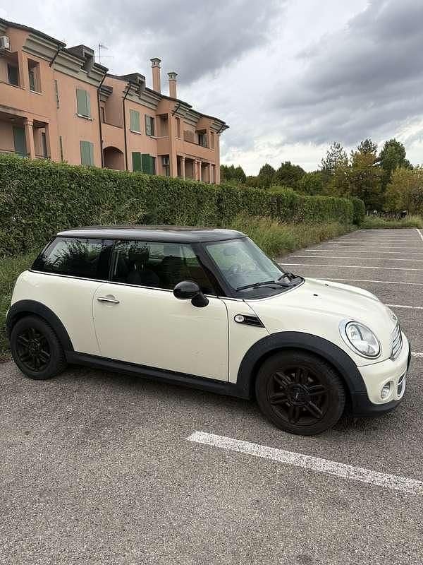 Usata Mini Cooper Coupé 111 CV (81 kW) 2012 Bianco Coupé