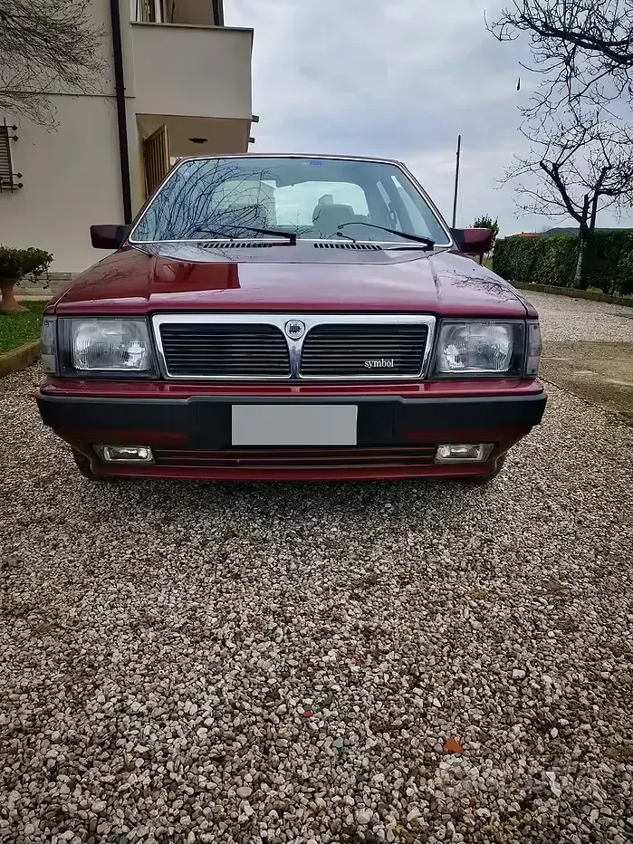 Usata Lancia Prisma 109 CV (80 kW) 1992 Rosso Berlina