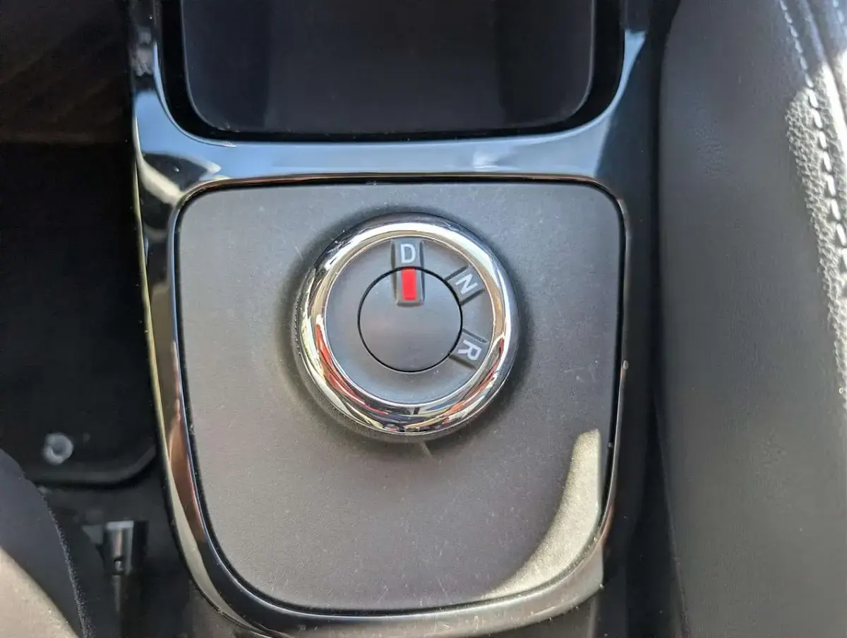 Usata Dacia Spring Comfort 33 kW (45 CV) 2023 Verde Utilitaria