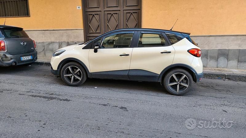 Usata Renault Captur 110 CV (80 kW) 2014 Bianco SUV