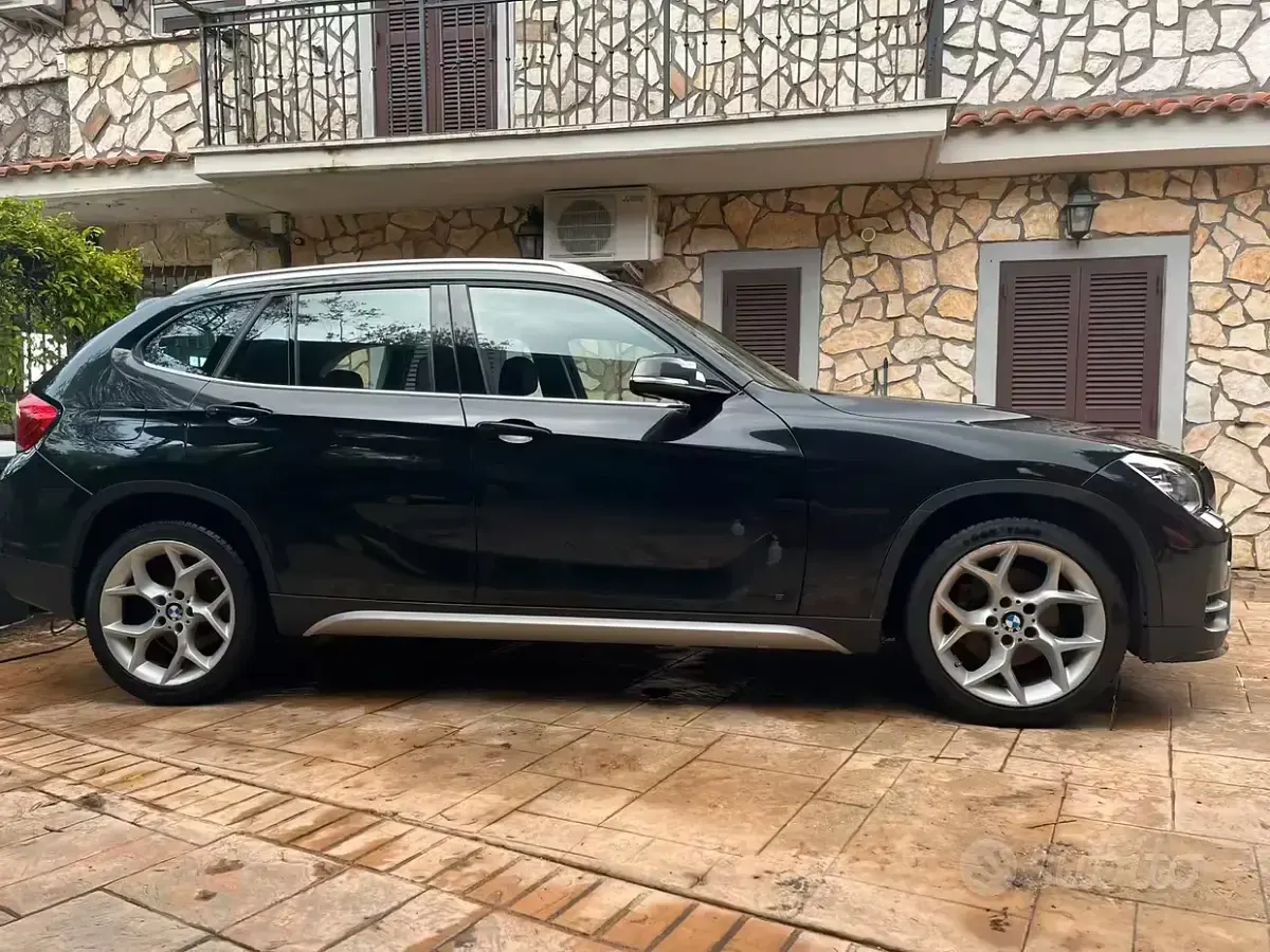 Usata BMW X1 Comfort Edition 143 CV (105 kW) 2015 Nero SUV