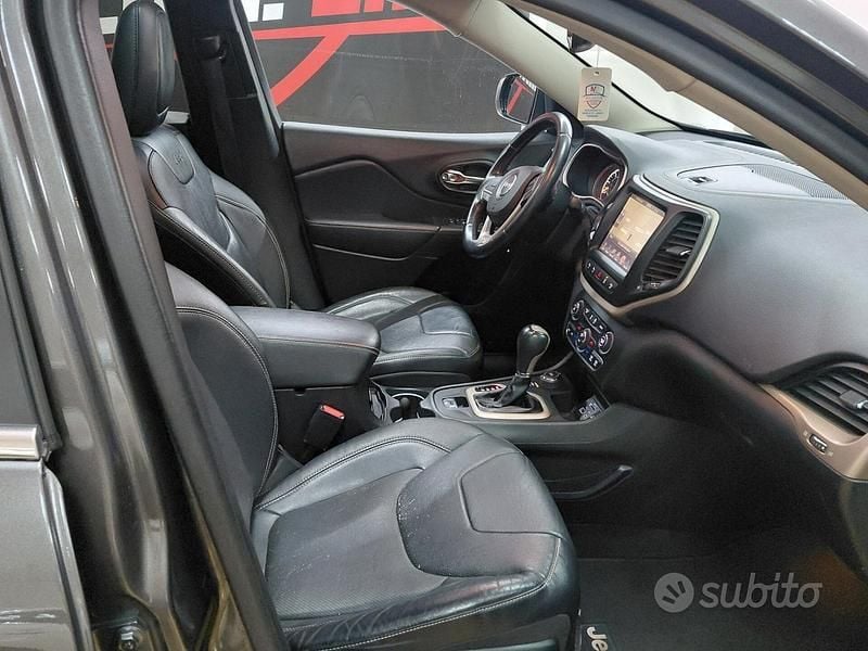 Usata Jeep Cherokee Limited 170 CV (125 kW) 2014 Grigio SUV