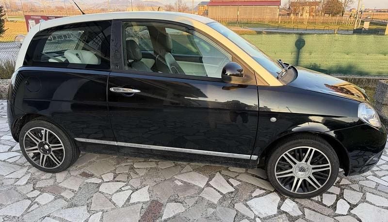 Usata Lancia Ypsilon 75 CV (55 kW) 2010 Utilitaria