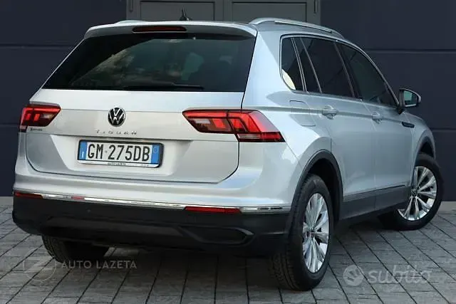 Usata VW Tiguan Life 122 CV (89 kW) 2023 Grigio SUV