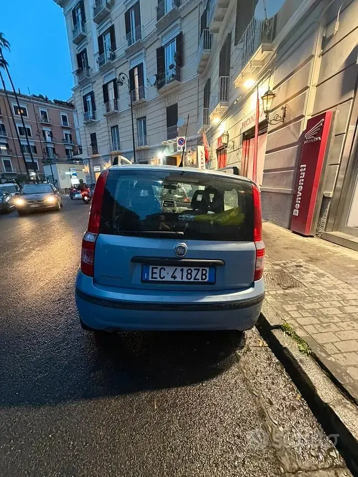 Usata Fiat Panda 69 CV (50 kW) 2011 Bluazzurro Utilitaria
