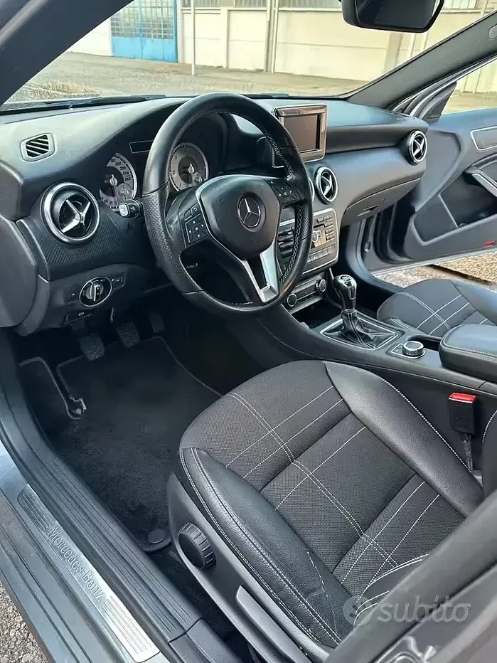 Usata Mercedes A180 109 CV (80 kW) 2012 Utilitaria