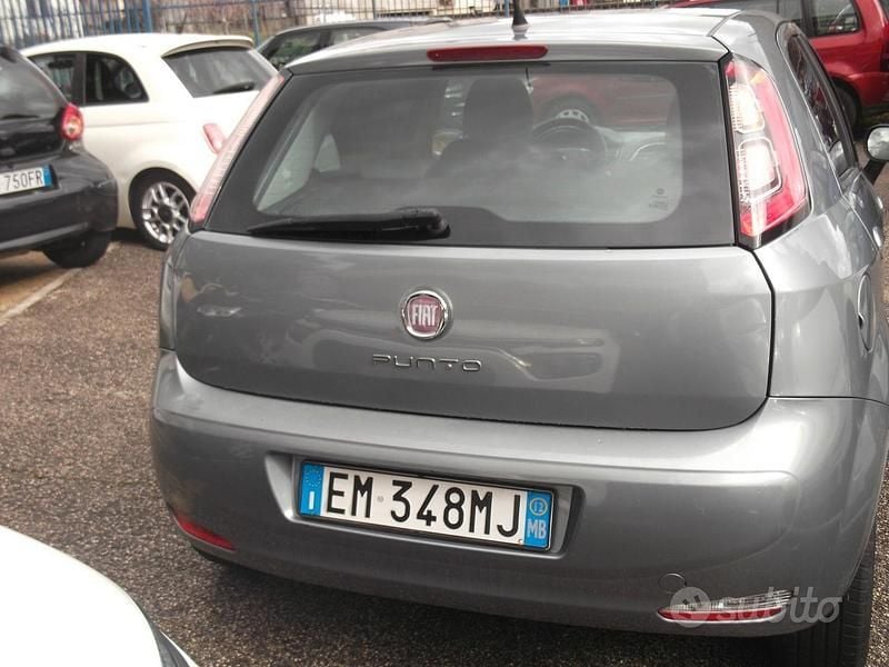 Usata Fiat Punto Evo Dynamic 77 CV (56 kW) 2012 Grigio Utilitaria