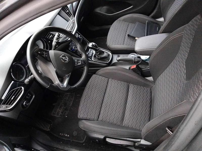 Usata Opel Astra Innovation 136 CV (100 kW) 2020 Grigio antracite Berlina