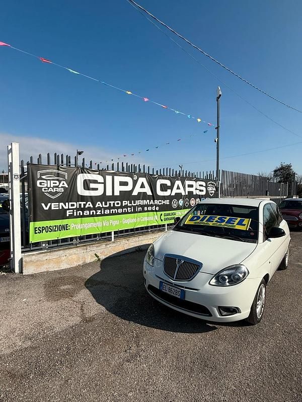 Bianco Usata 2011 Lancia Ypsilon Due volumi | 3999 € (Buon prezzo) - Immagine 1/4
