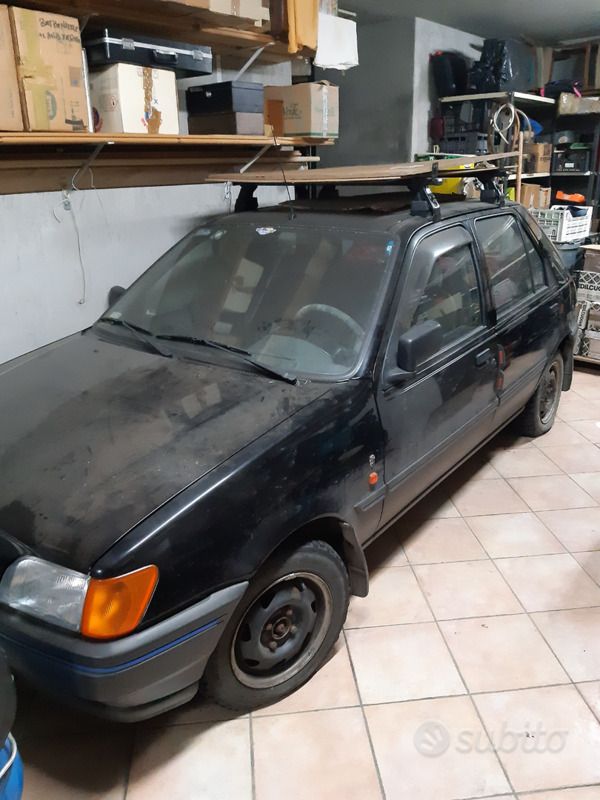 Usata 1990 Ford Fiesta Ghia Due volumi | 1500 € - Immagine 1/4