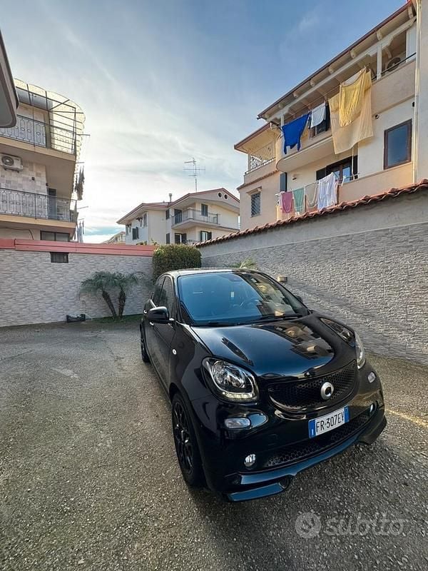 Usata Smart ForFour 71 CV (52 kW) 2018 Nero Utilitaria